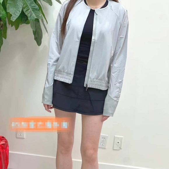 Lululemon lightweight run jacket women’s size 12 - Picture 6 of 6